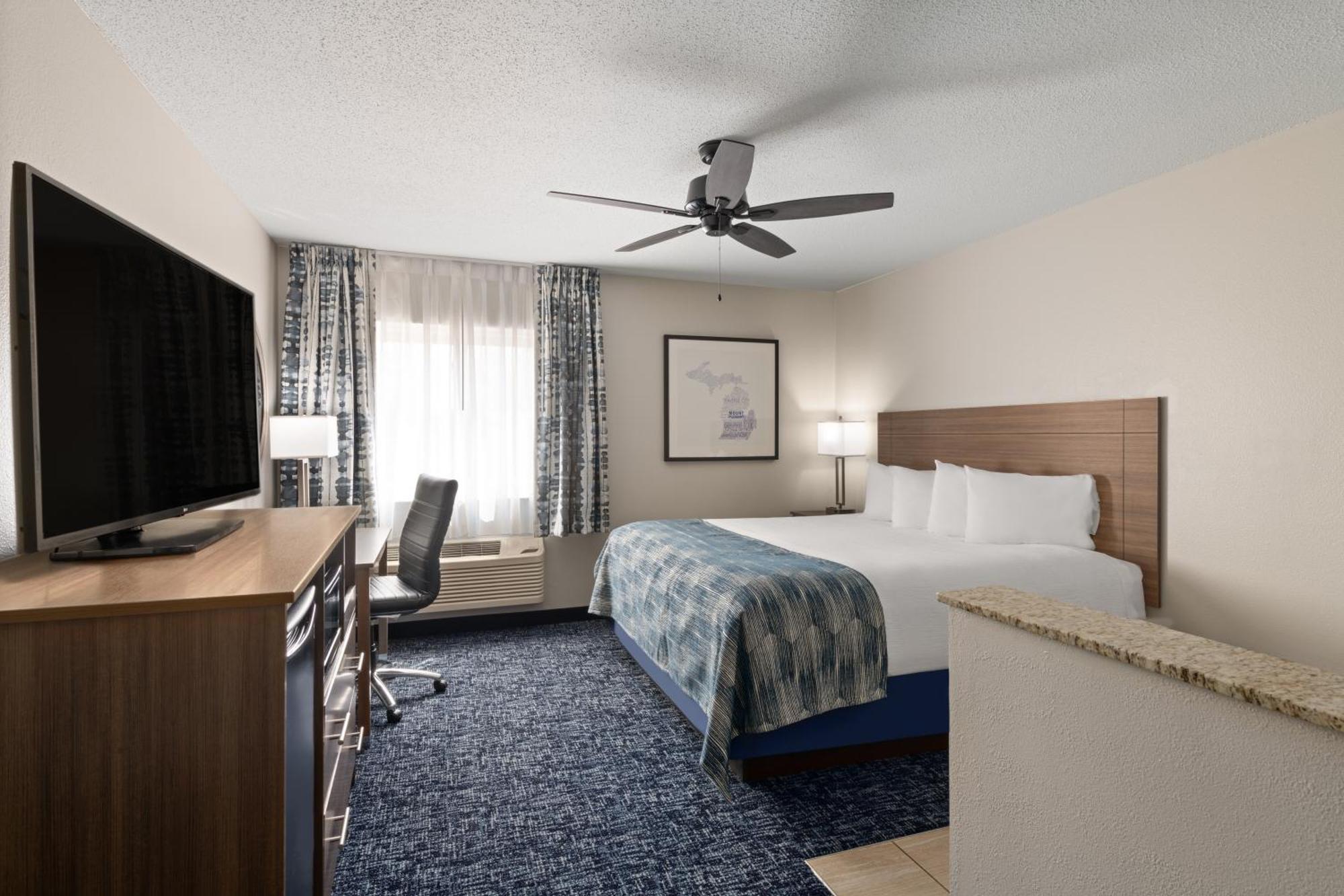 Baymont By Wyndham Mt. Pleasant Hotel Mount Pleasant Room photo